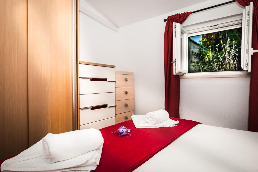 Holiday Home Amela Bol Exterior foto