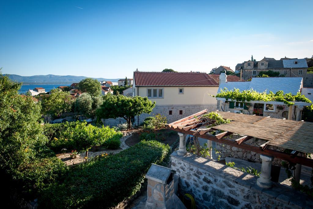 Holiday Home Amela Bol Quarto foto